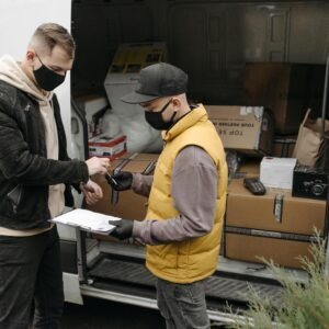 Entrega de documentos urgentes (misión exprés)